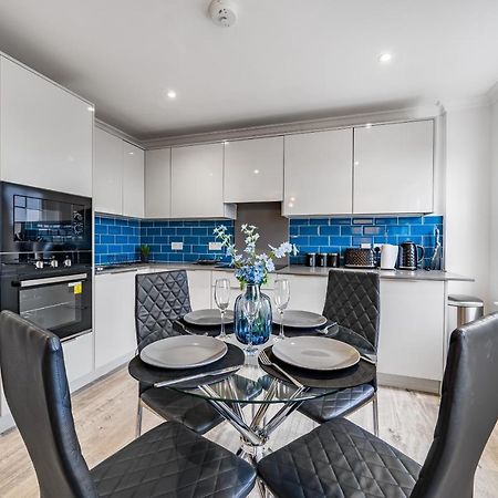 Modern, City Centre -2 Bedroom Apartments Редінг Екстер'єр фото