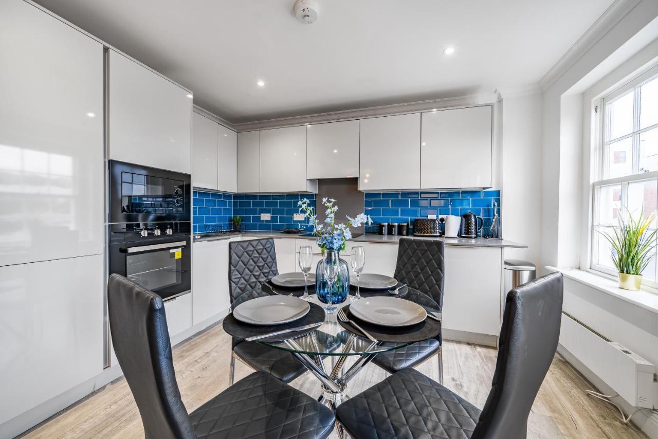 Modern, City Centre -2 Bedroom Apartments Редінг Екстер'єр фото
