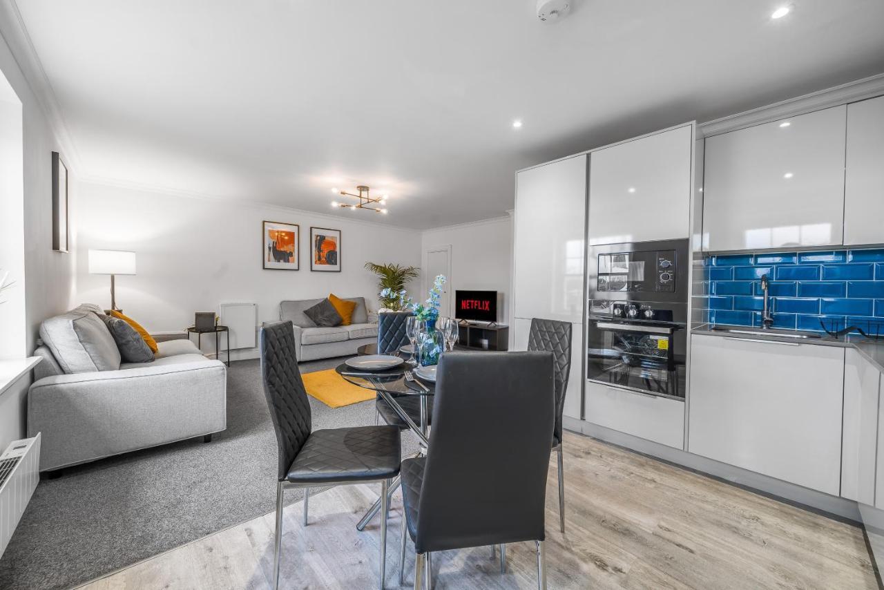 Modern, City Centre -2 Bedroom Apartments Редінг Екстер'єр фото